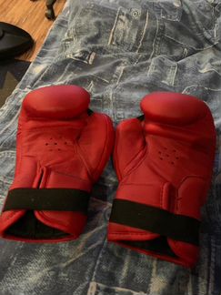 Боксерские перчатки дескте