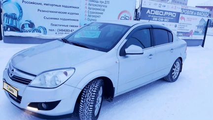 Opel Astra 1.6 AMT, 2012, седан