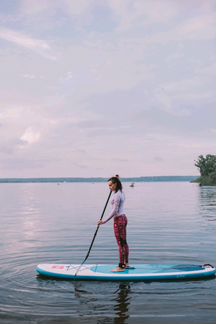 Прокат SUP лодок на озере Сенеж
