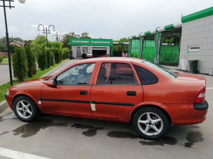 Opel Vectra 1.8 AT, 1996, седан