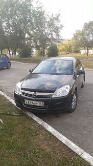 Opel Astra 1.8 AT, 2014, седан