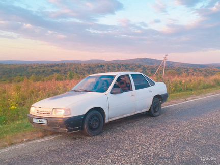 Opel Vectra 1.6 МТ, 1990, седан