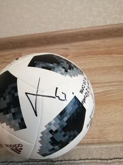 Футбольный мяч адидас 5 с автографами игроков с чм