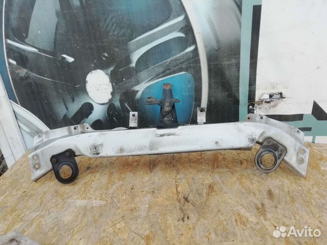 Рамка радиатора верхняя часть Ssang Yong Kyron 200