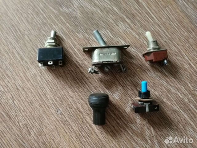 Переключатель тумблерный тп1-2 1975г.ссср