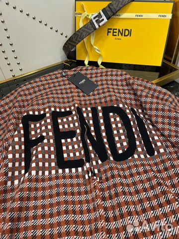 Пончо Fendi