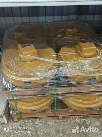 Колесо направляющее Hitachi ZX200LC-5G 9303011