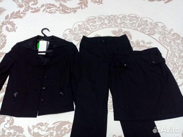 Новый школьный костюм тройка р-р 152