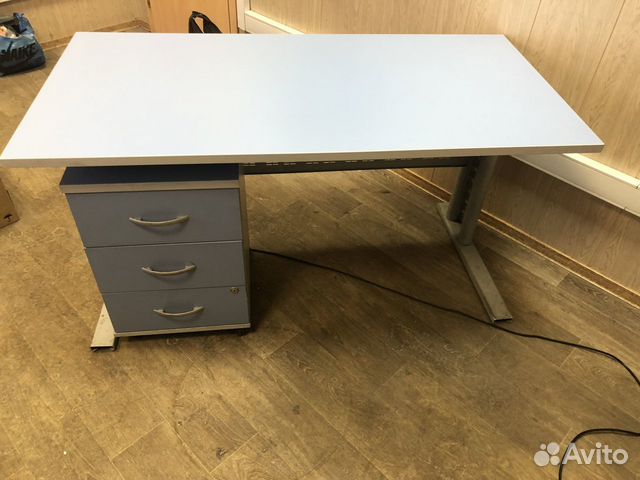 Стол компьютерный офисный