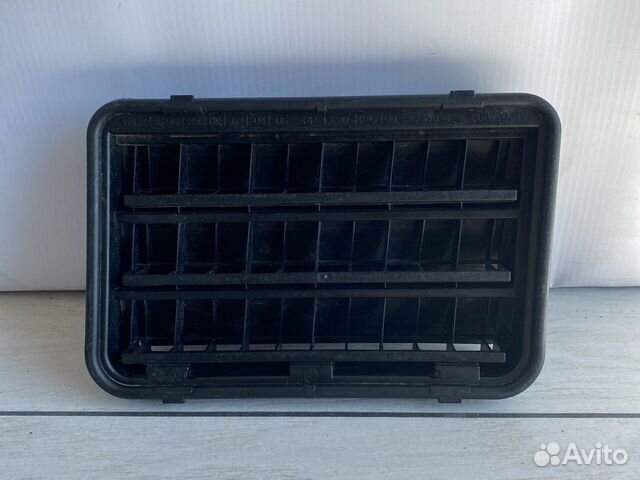 BMW М5 Вентиляционный лючек