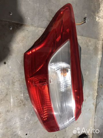 Задний фонарь Ford Focus 3