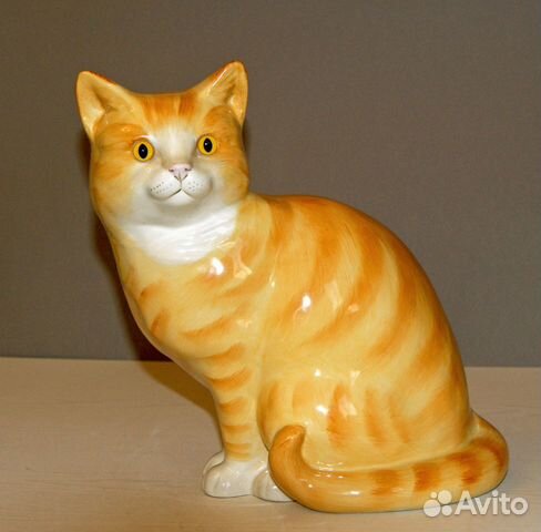 Фарфоровые кошка, конь