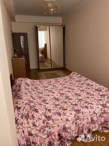 

2-к. квартира, 72 м², 3/6 эт.