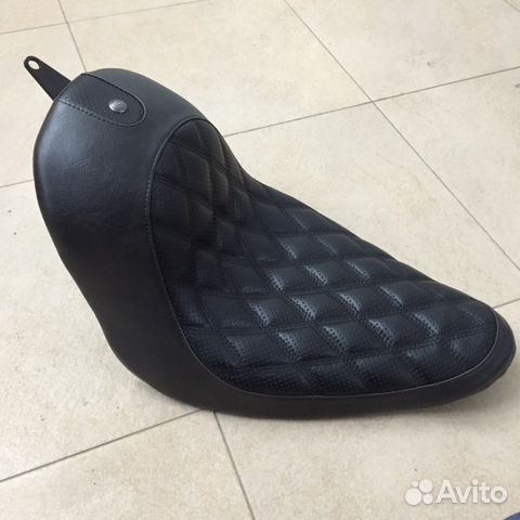 Седло на Harley Night Train RSD Boss Solo Seat Седло на Harley Night Train RSD Boss Solo Seat