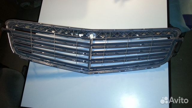 Решетка радиатора Mersedes C w204 Решетка радиатора Mersedes C w204
