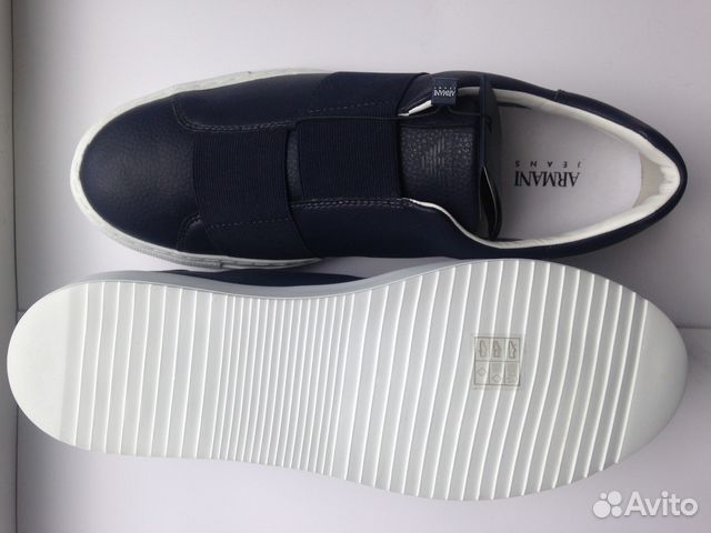 Ботинки Armani новые 43 размера
