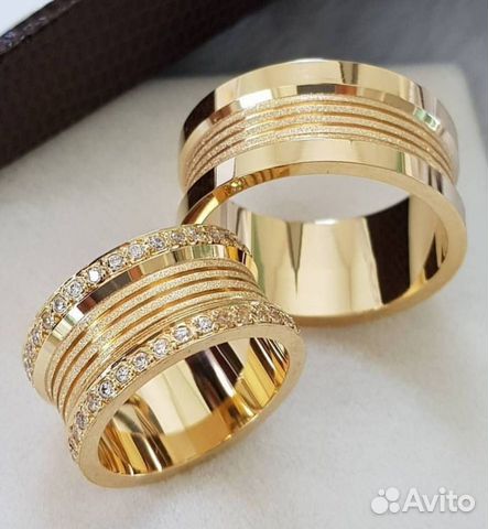 Золотые обручальные кольца Bvlgari