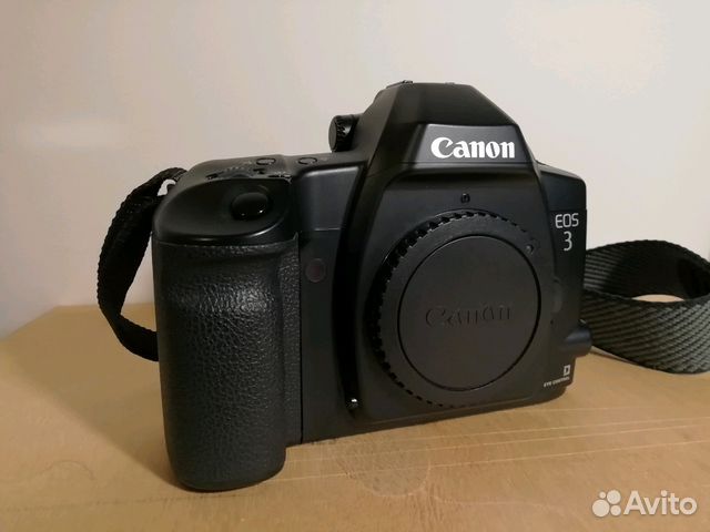 Фотоаппарат Canon EOS 3