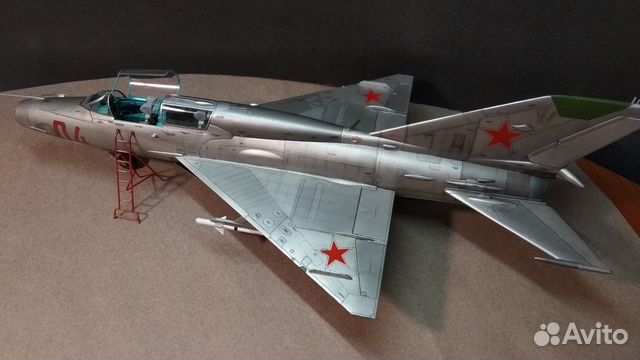 Модель самолёта миг-21 ум 1/32, мт, пфм