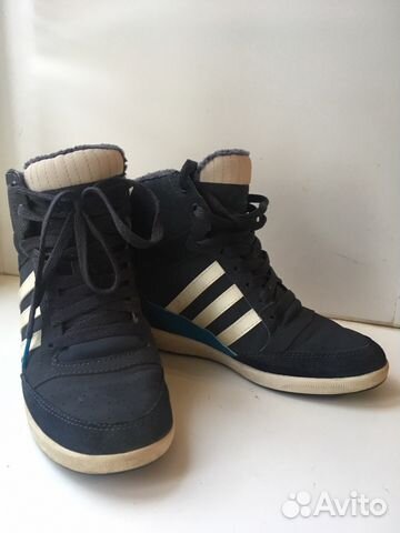 Женские кроссовки на танкетке Adidas Neo