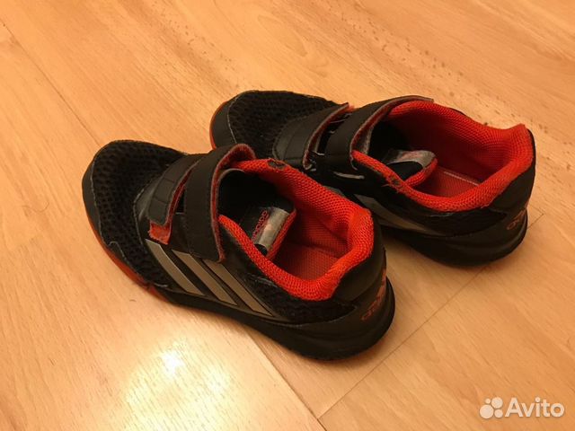 Кроссовки детские adidas, размер 31 Кроссовки детские adidas, размер 31