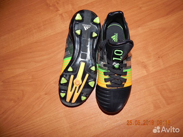 Футбольные бутсы adidas р.32