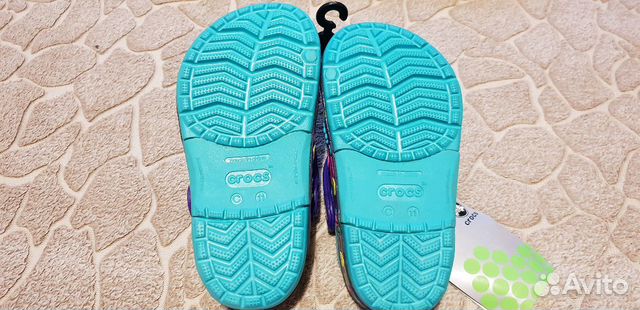 Новая детская пляжная обувь crocs