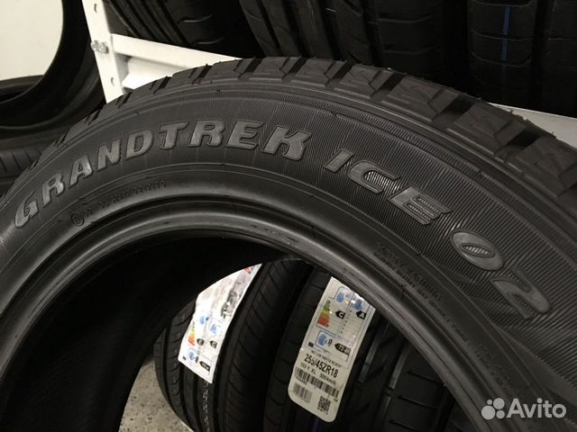 Шины 245 55 19 Dunlop новые Комплект (Япония ) Шины 245 55 19 Dunlop новые Комплект (Япония )