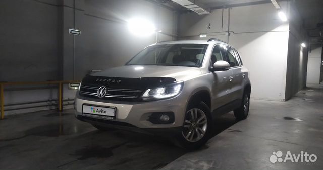 Volkswagen Tiguan 2.0 AT, 2011, 122 000 км