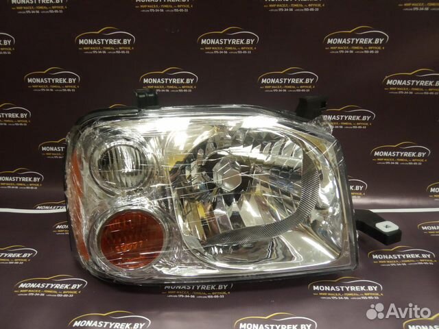 Фара передняя Nissan Navara NP300 D22