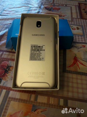 Смартфон Galaxy j7 neo