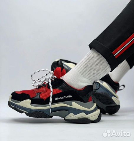 Кроссовки Balenciaga Triple S Кроссовки Balenciaga Triple S