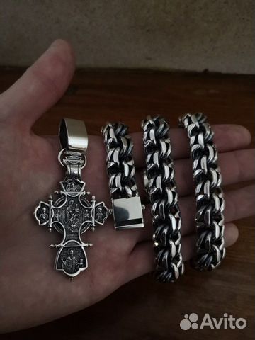 Серебряная цепь и крест Серебряная цепь и крест