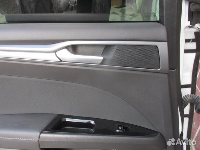 Обшивка двери задней левой Ford Mondeo V 2015) Обшивка двери задней левой Ford Mondeo V 2015)