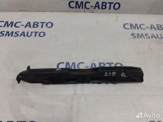 Кронштейн бампера передний правый Mercedes Кронштейн бампера передний правый Mercedes