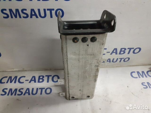 Кронштейн усилителя бампера передний левый