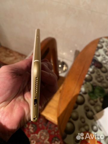 Телефон iPhone