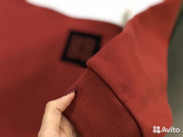 Красная Толстовка Givenchy с вышивкой Красная Толстовка Givenchy с вышивкой
