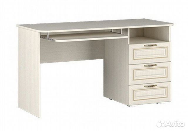 Стол Виктория