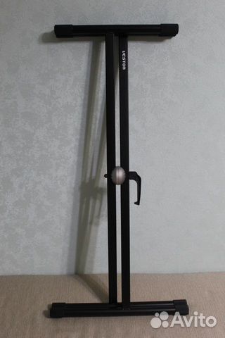Клавишная стойка Клавишная стойка
