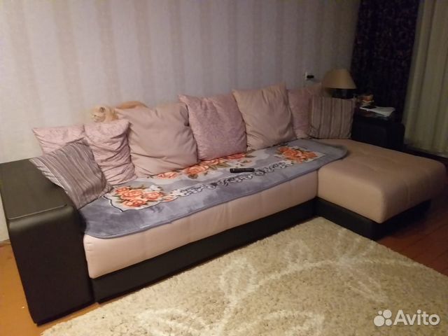 Диван