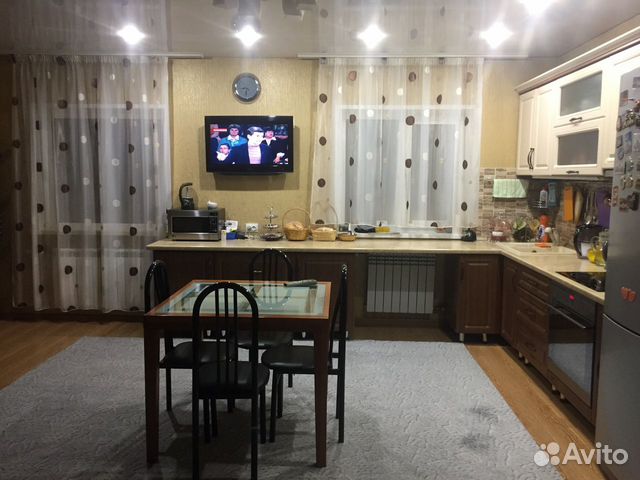 Дом 200 м² на участке 11 сот.