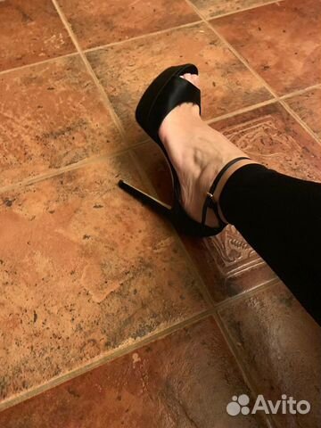 Босоножки,туфли jimmy choo оригинал новые Босоножки,туфли jimmy choo оригинал новые