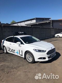Водитель такси на автомобили компании Водитель такси на автомобили компании