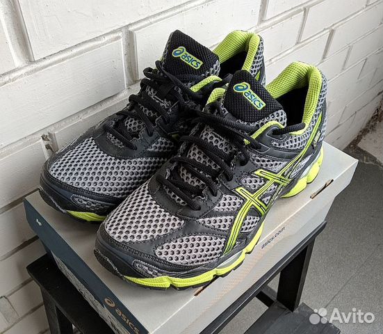 Кроссовки беговые Asics Cumulus 43 Кроссовки беговые Asics Cumulus 43