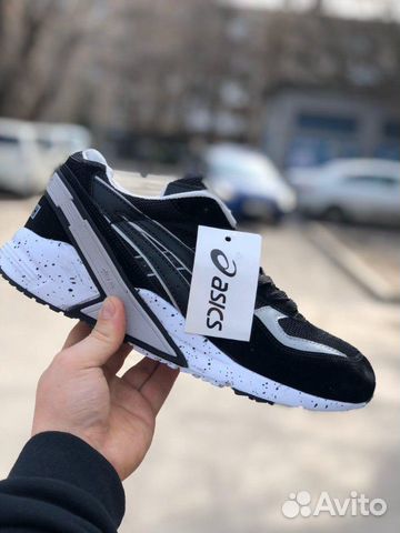 Кроссовки Asics