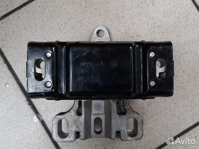 Опора двс кпп левая 1J0199555 AK