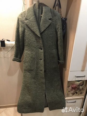 Пальто букле, осень, б/у, размер 46, в хорошем сос Пальто букле, осень, б/у, размер 46, в хорошем сос