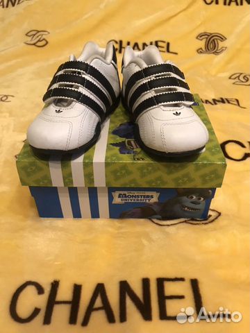 Новые детские кроссовки Adidas Новые детские кроссовки Adidas