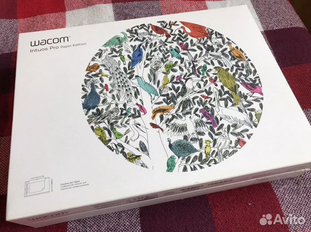 Графический планшет Wacom Intuos Pro Paper Edition Графический планшет Wacom Intuos Pro Paper Edition